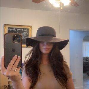 Cutest brown felt floppy hat